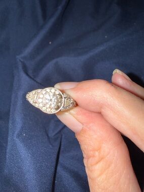 Vintage  White Gold Diamond 3 stone Ring - White